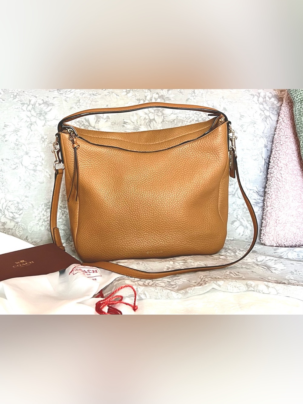✨ Coach Bleecker Sullivan Hobo Bag in Camel Pebbled Leather ✨ - Picture 2 of 13